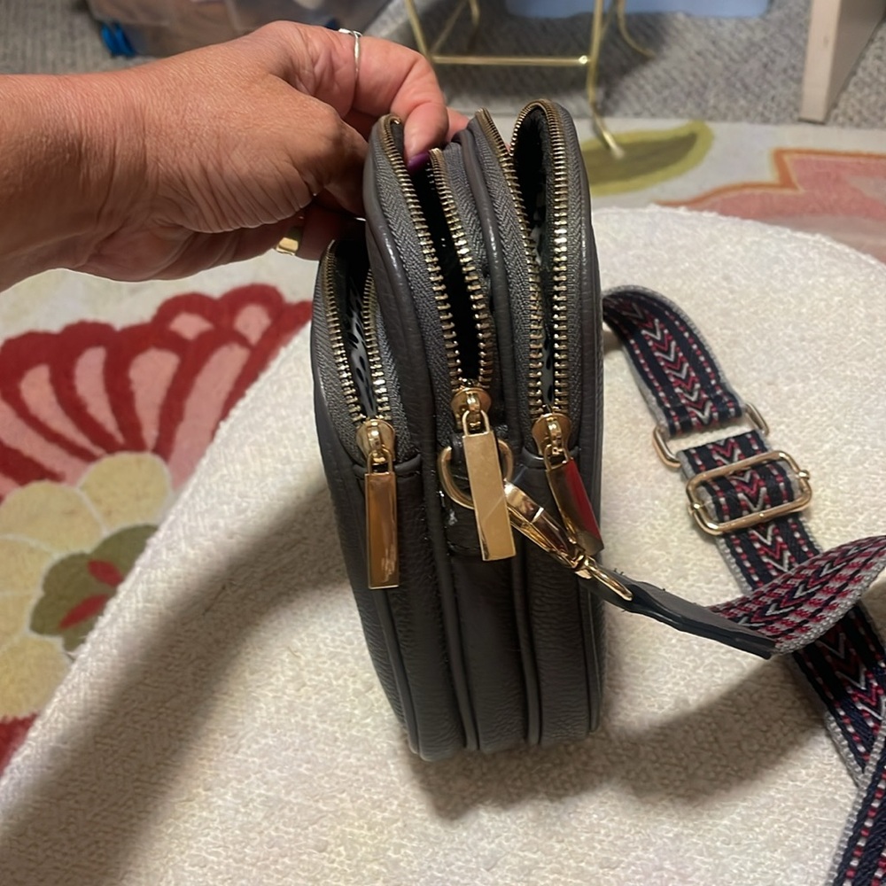 Mali & Lili Crossbody Bag! View 3